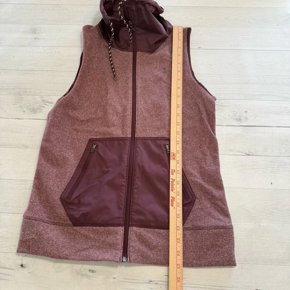 Under armour Cold Gear Women's Full Zip Maroon Athletic Vest‎ Size small